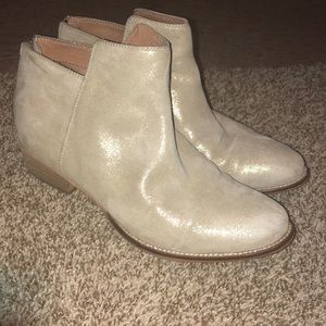 Seychelles suede bootie cream/white sparkly